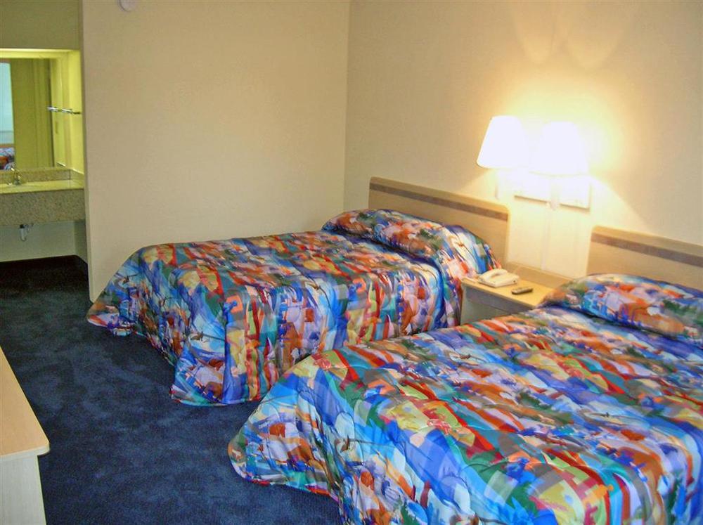 Red Roof Inn Walterboro Servis gambar